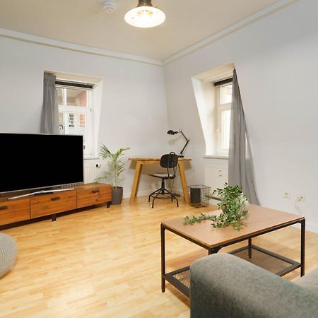 2R Apartment Perfect For Families! Kitchen - Parking - Netflix Dresden Bagian luar foto