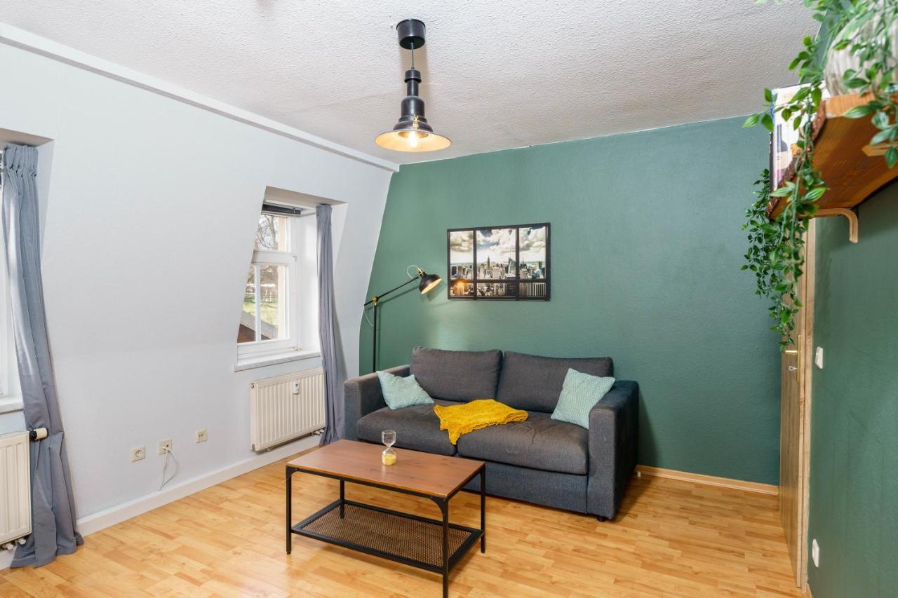 2R Apartment Perfect For Families! Kitchen - Parking - Netflix Dresden Bagian luar foto